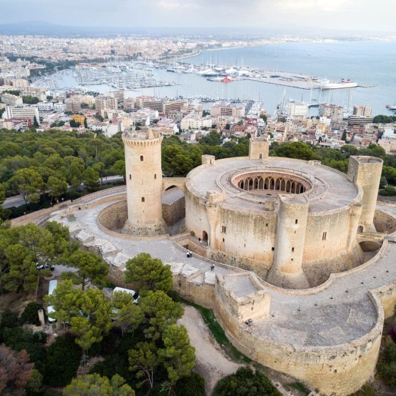 Bellver Castle and Luxury Apartments in Palma with Palmallorca