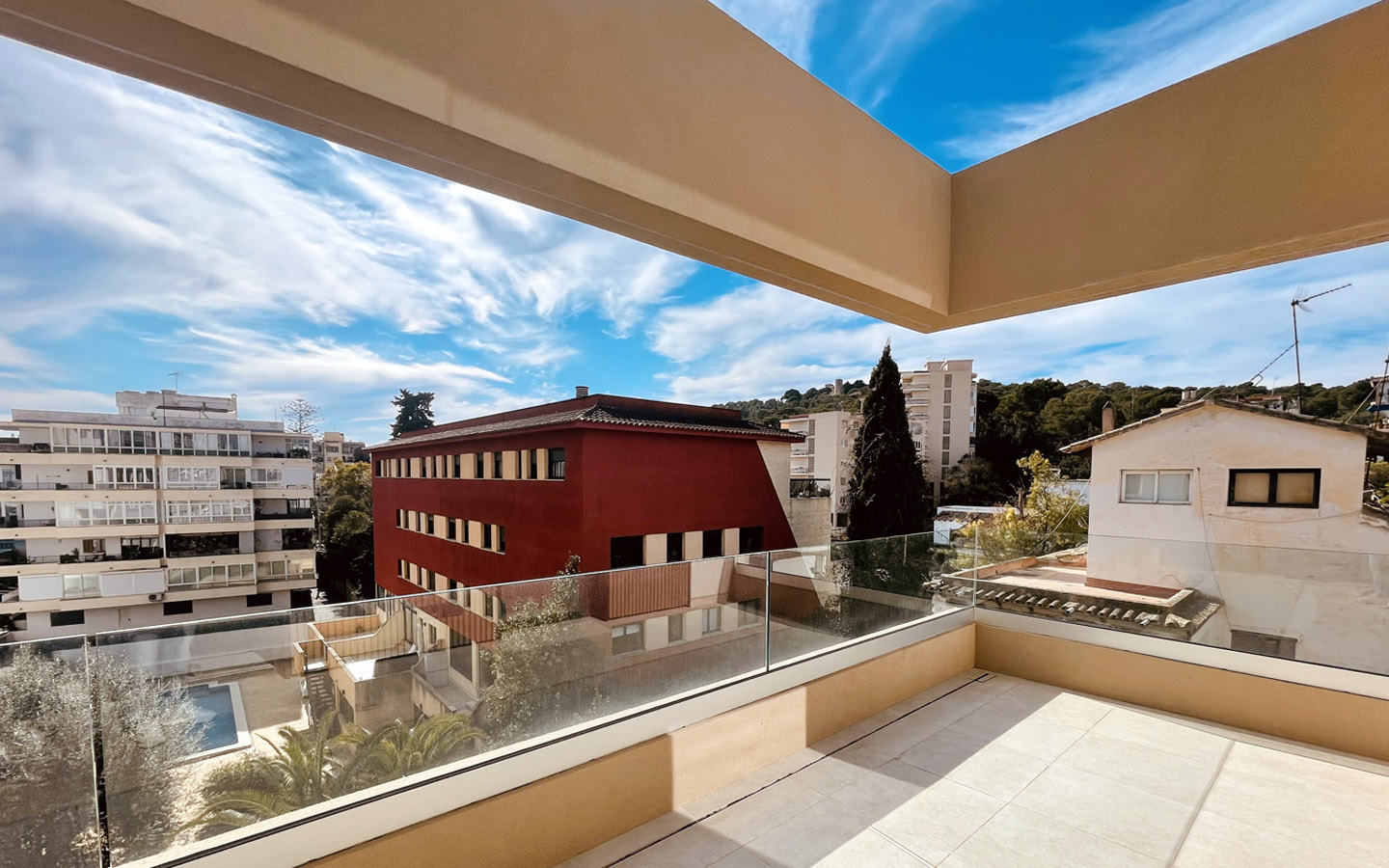 Luxury Apartments in Palma with Bellver Oaks 14 and Palmallorca